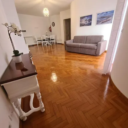 The Regin Apartment *